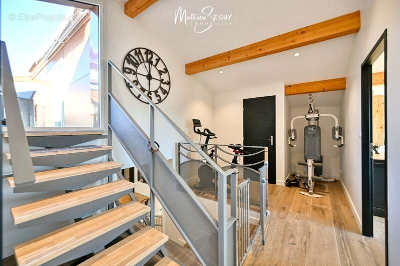 Maison à SAINT-MARTIN-EN-HAUT