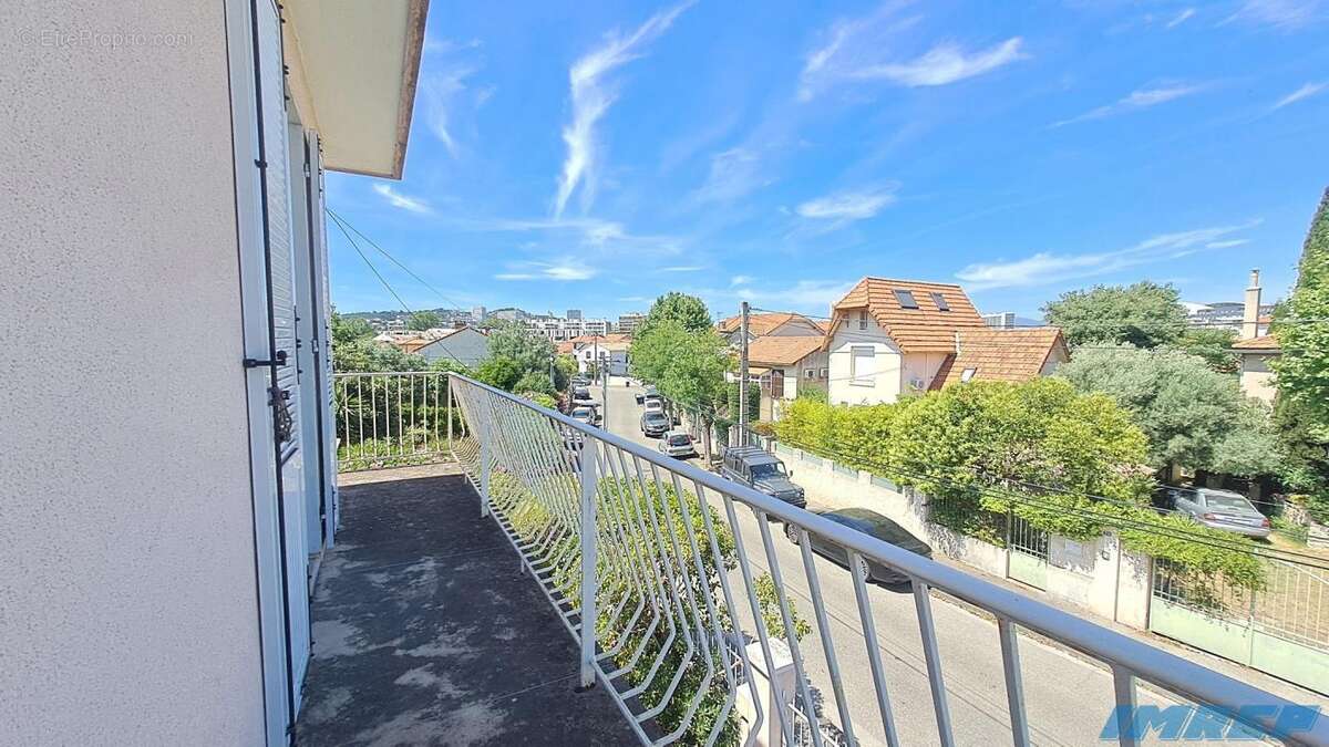 Appartement à MARSEILLE-8E
