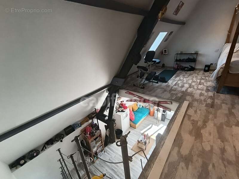 Maison à CROISILLES