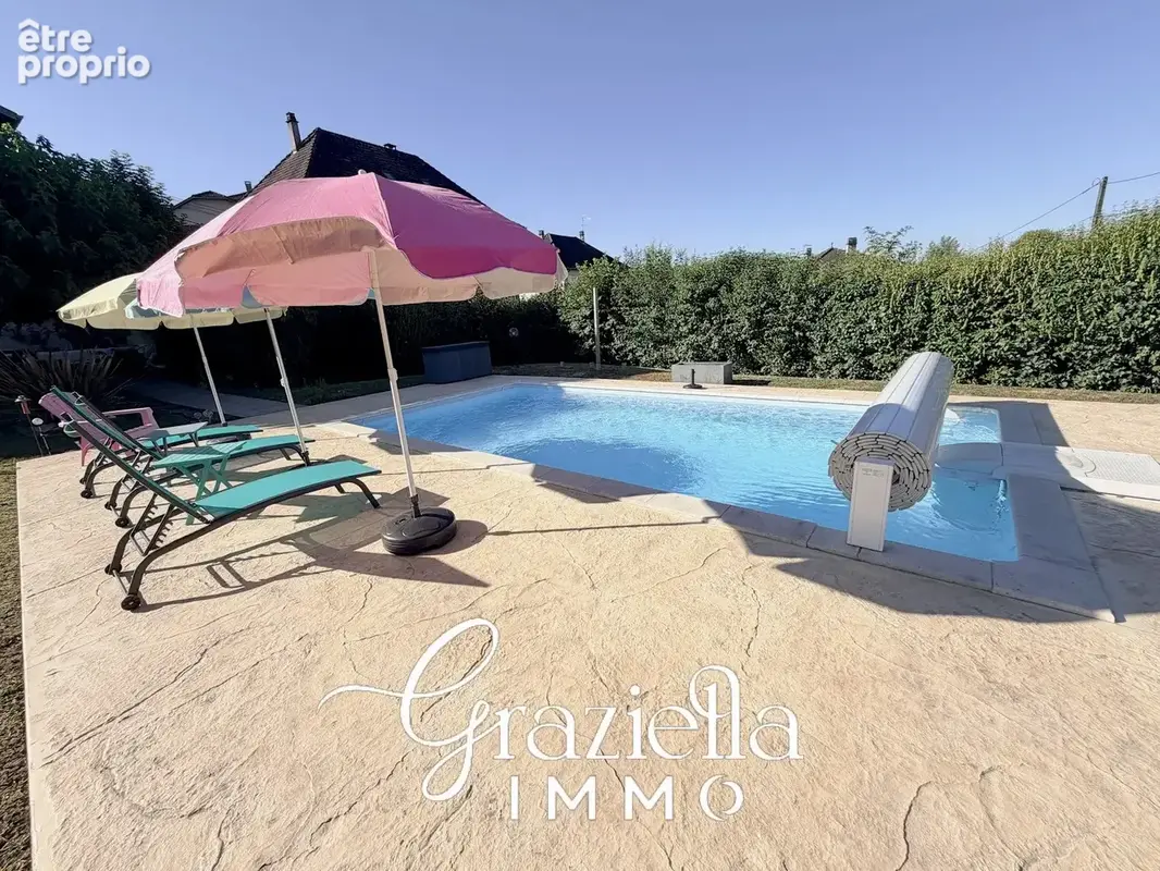 Maison familiale rénovée avec piscine sur parcelle de 978 m2 - photo 16