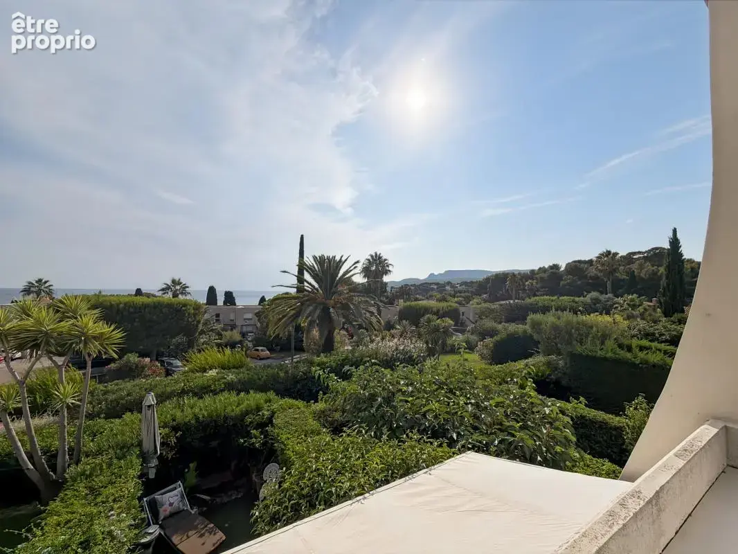 ** Magnifique 2 pièces - terrasse - vue mer - stationnement ** - photo 14
