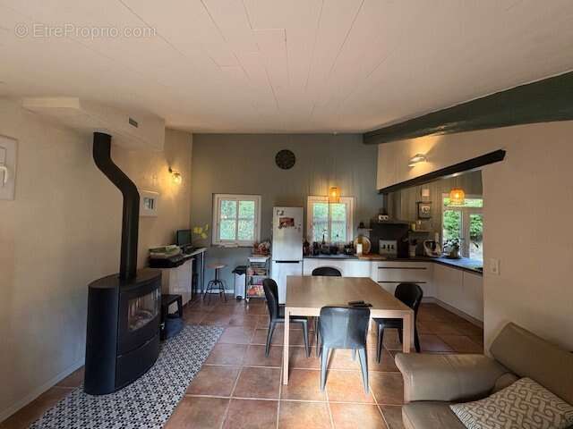 Maison à SAINT-ETIENNE-ESTRECHOUX