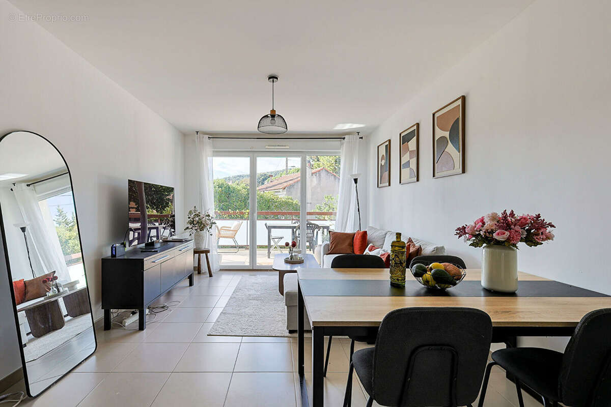 Appartement à MARSEILLE-13E