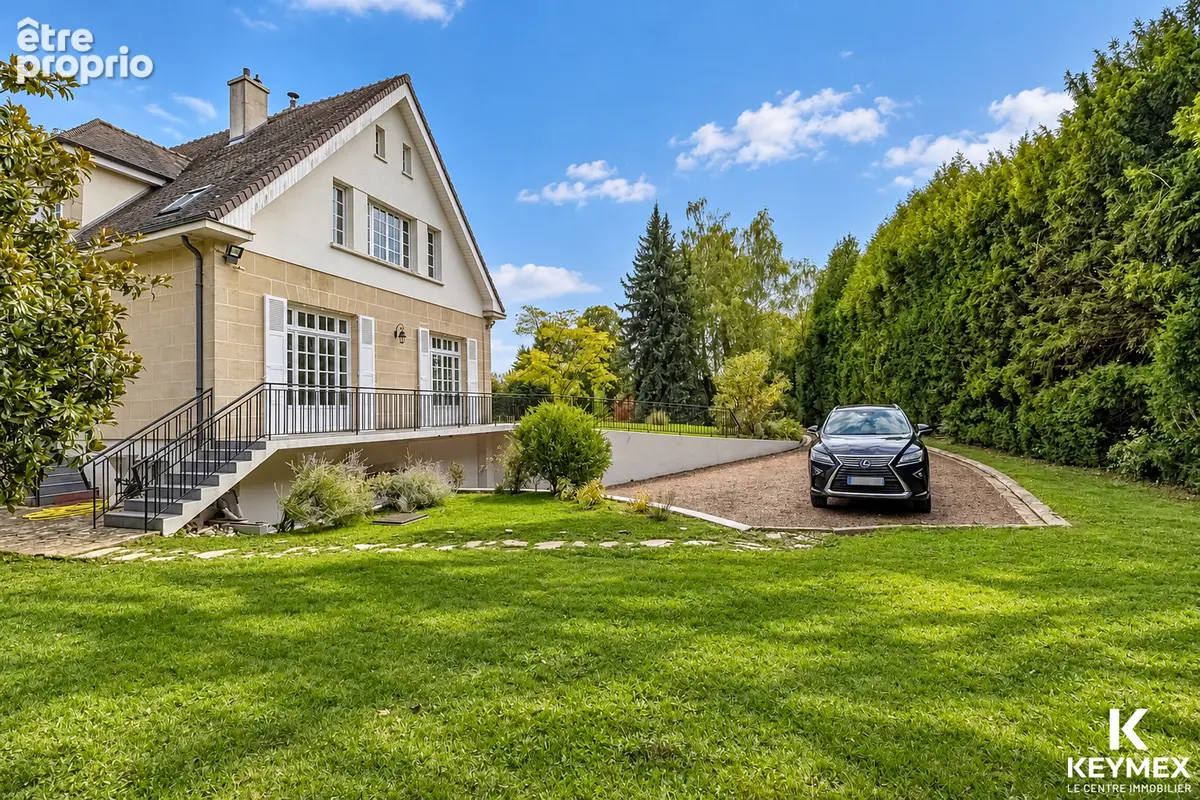 Magnifique maison de maître avec piscine, parc et beau potentiel - photo 19