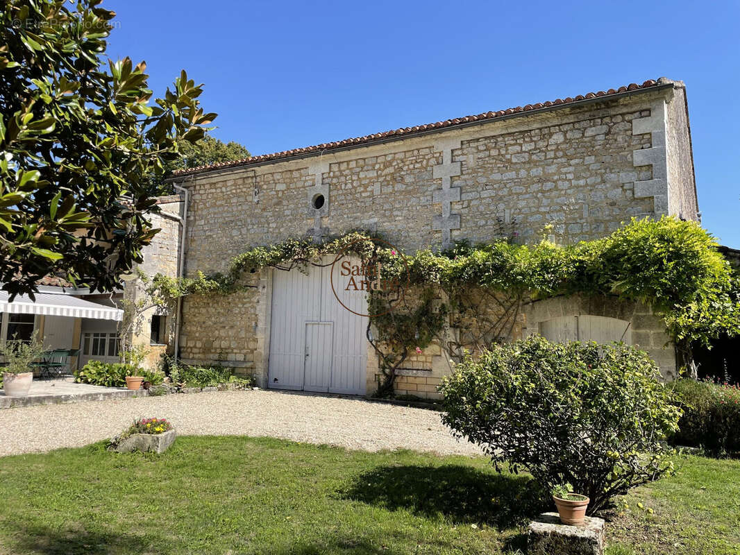 Maison à TOUVRE