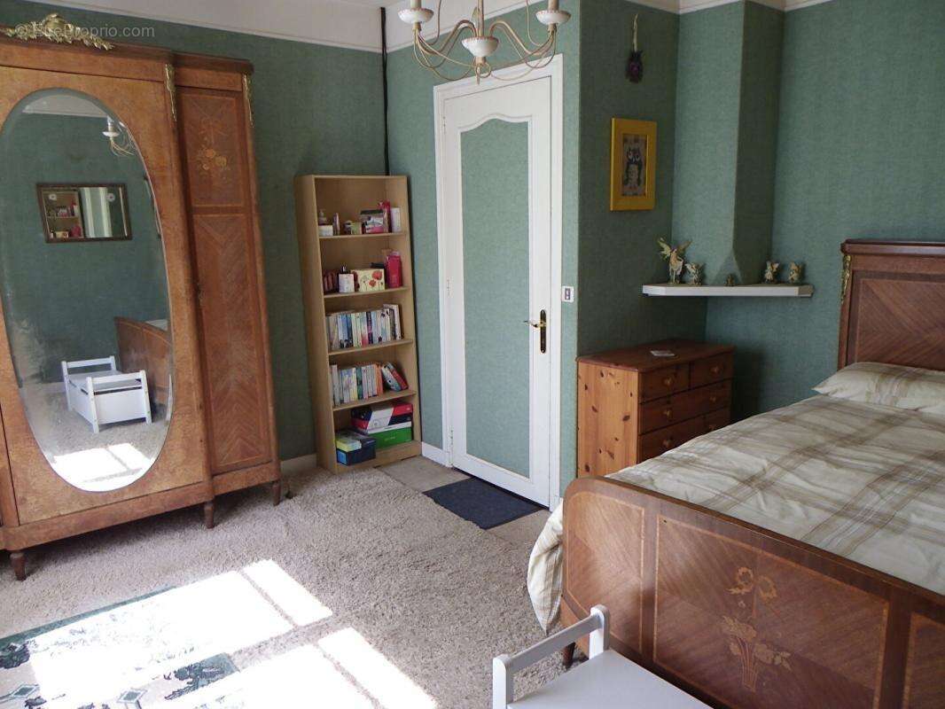 Maison à ORADOUR-SUR-VAYRES