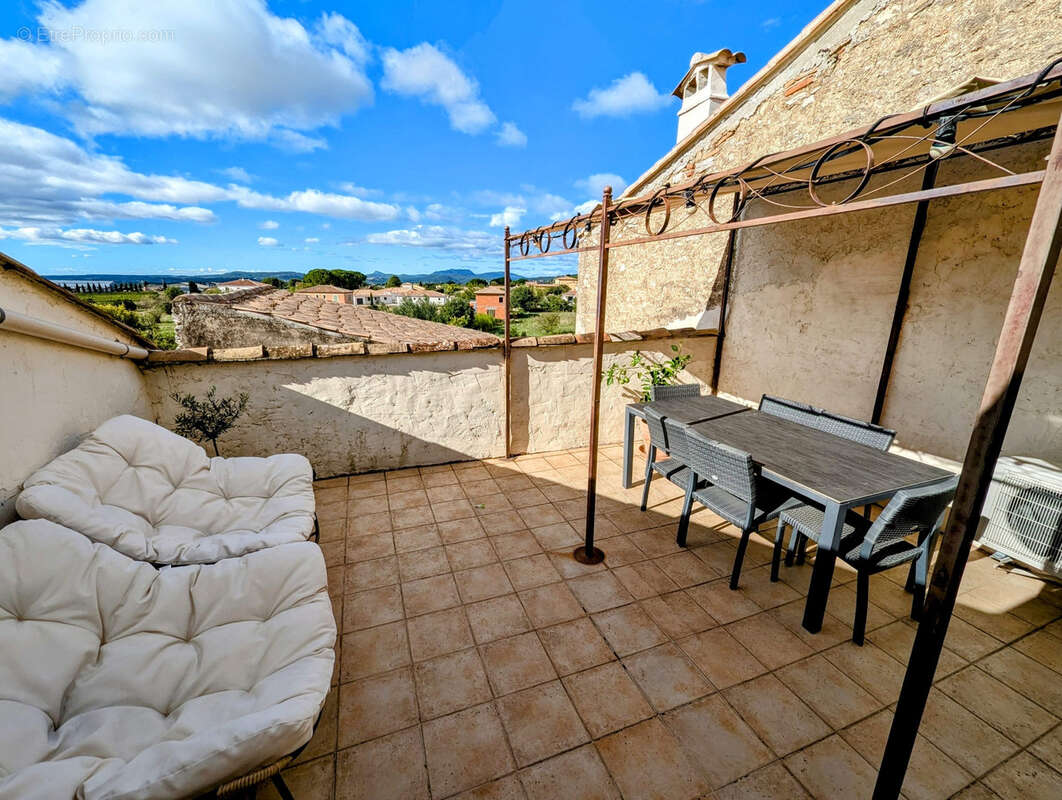 Maison à MONTPEYROUX