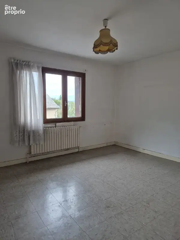 Maison de ville avec cour intérieure et dépendance - photo 5