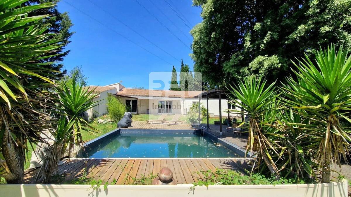 Maison à ROCHEFORT-DU-GARD