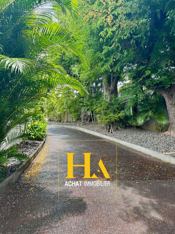 Maison à SAINT-DENIS