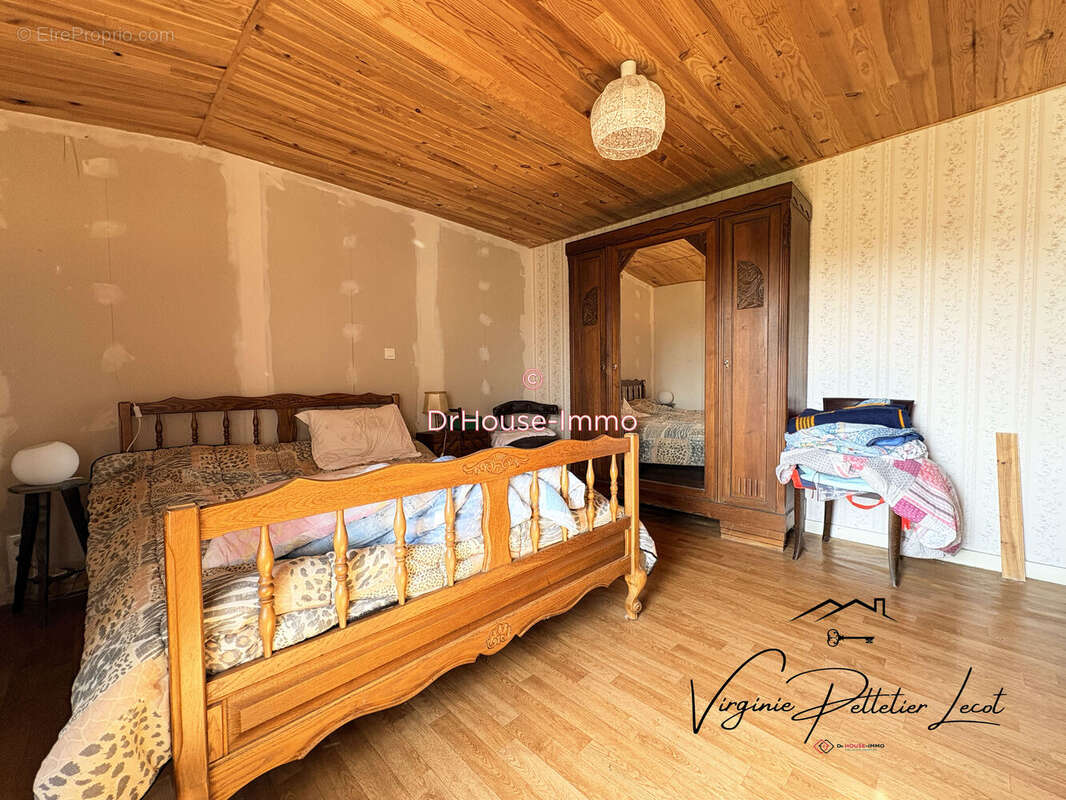 Maison 135 m² à Le Poire-Sur-Velluire  - photo 32