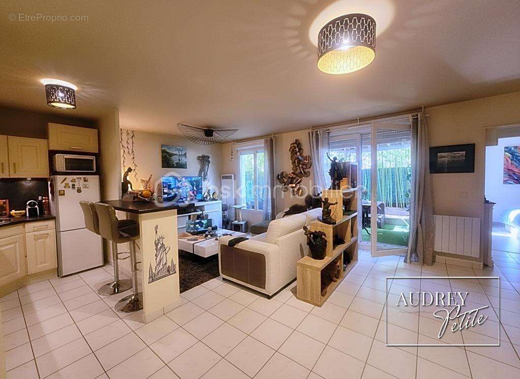 Appartement à AUBERVILLIERS