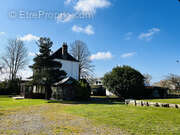 Maison à FEUQUIERES-EN-VIMEU