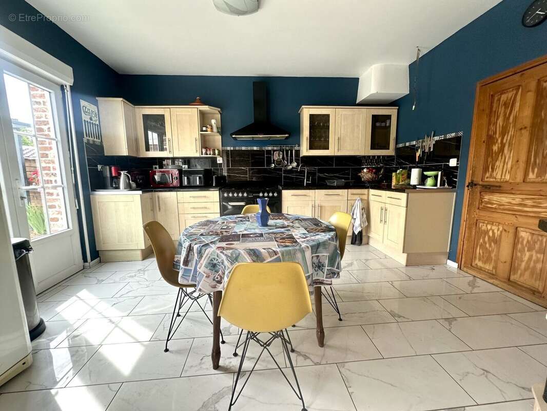 Maison 95 m² à Bergues-Sur-Sambre  - photo 3
