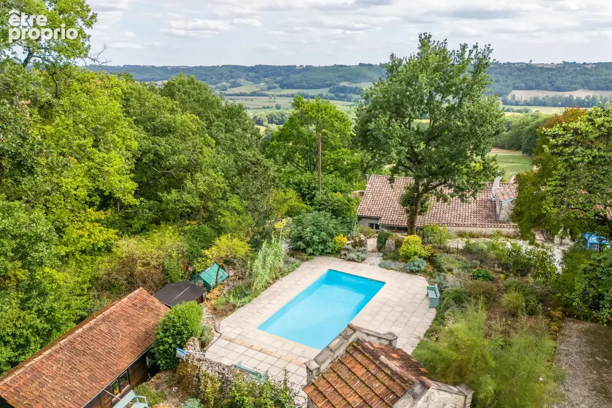 Maison de campagne avec piscine, atelier de poterie, dépendances et garage - photo 45