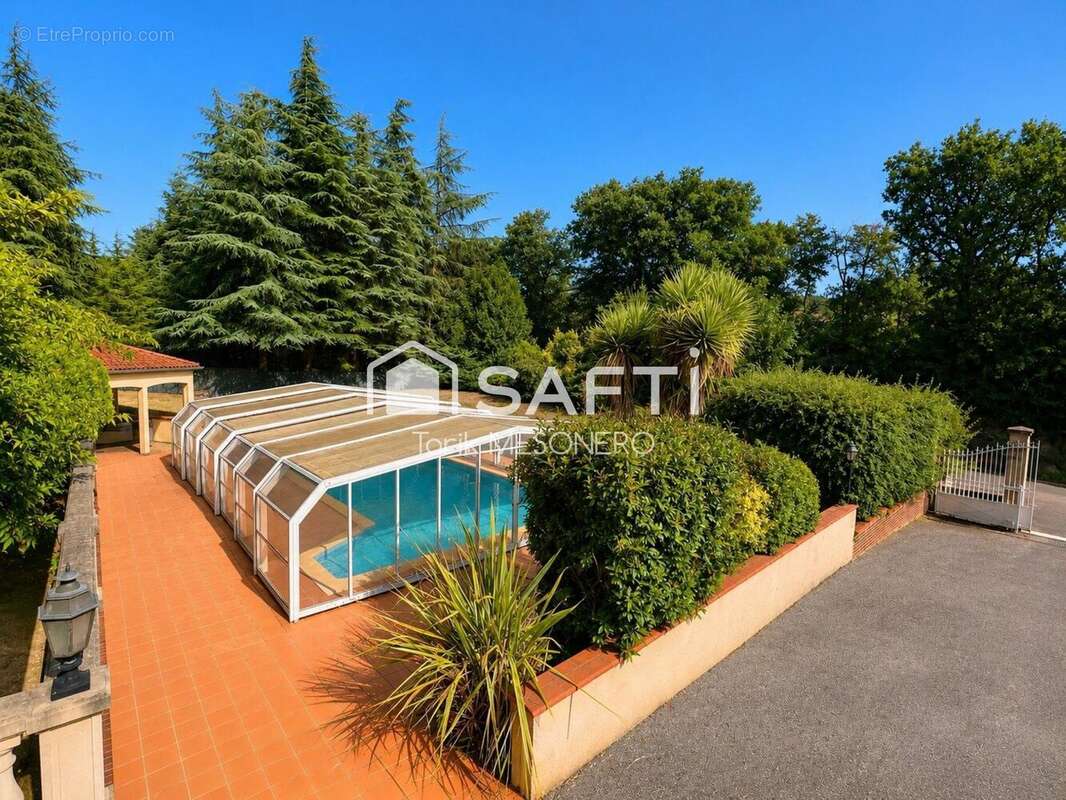Maison 210 m² à L'isle-De-Noe  - photo 8