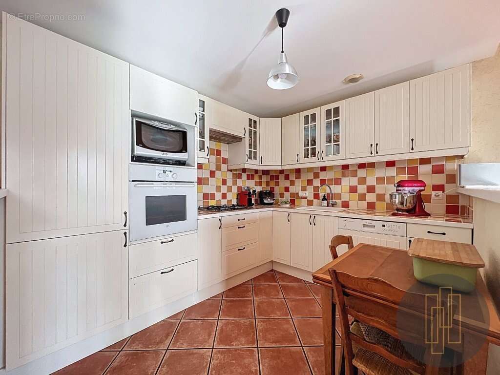 Appartement à LIMAS