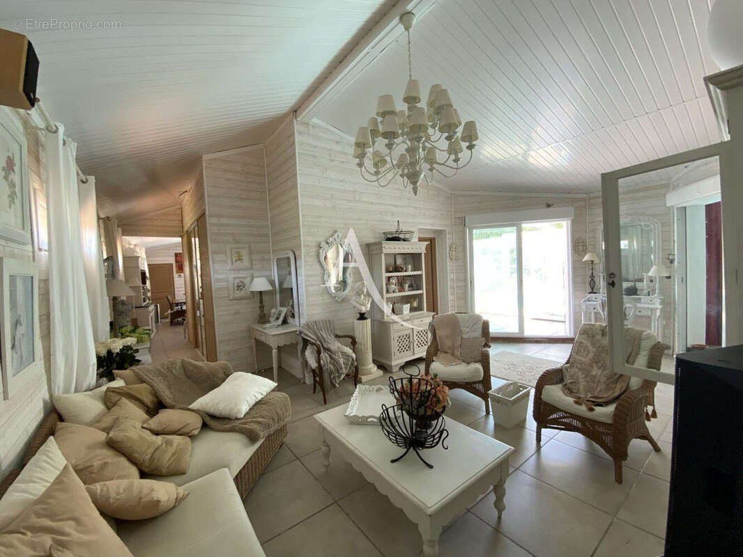 Maison à MONTASTRUC-LA-CONSEILLERE