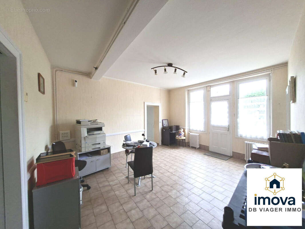Maison 275 m² à Soumans  - photo 8