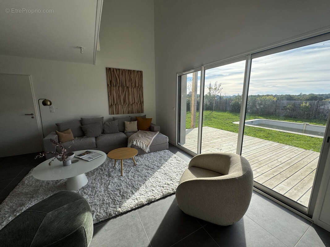 Maison à ARTIGUES-PRES-BORDEAUX