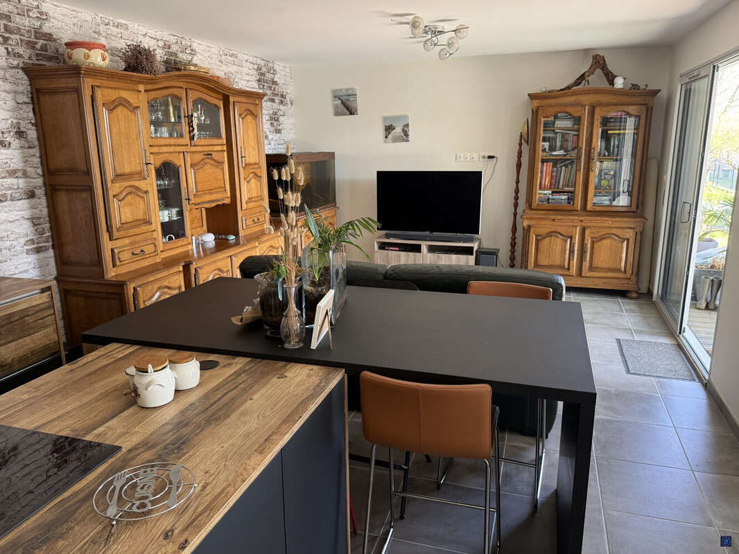 Maison à MORNAC-SUR-SEUDRE