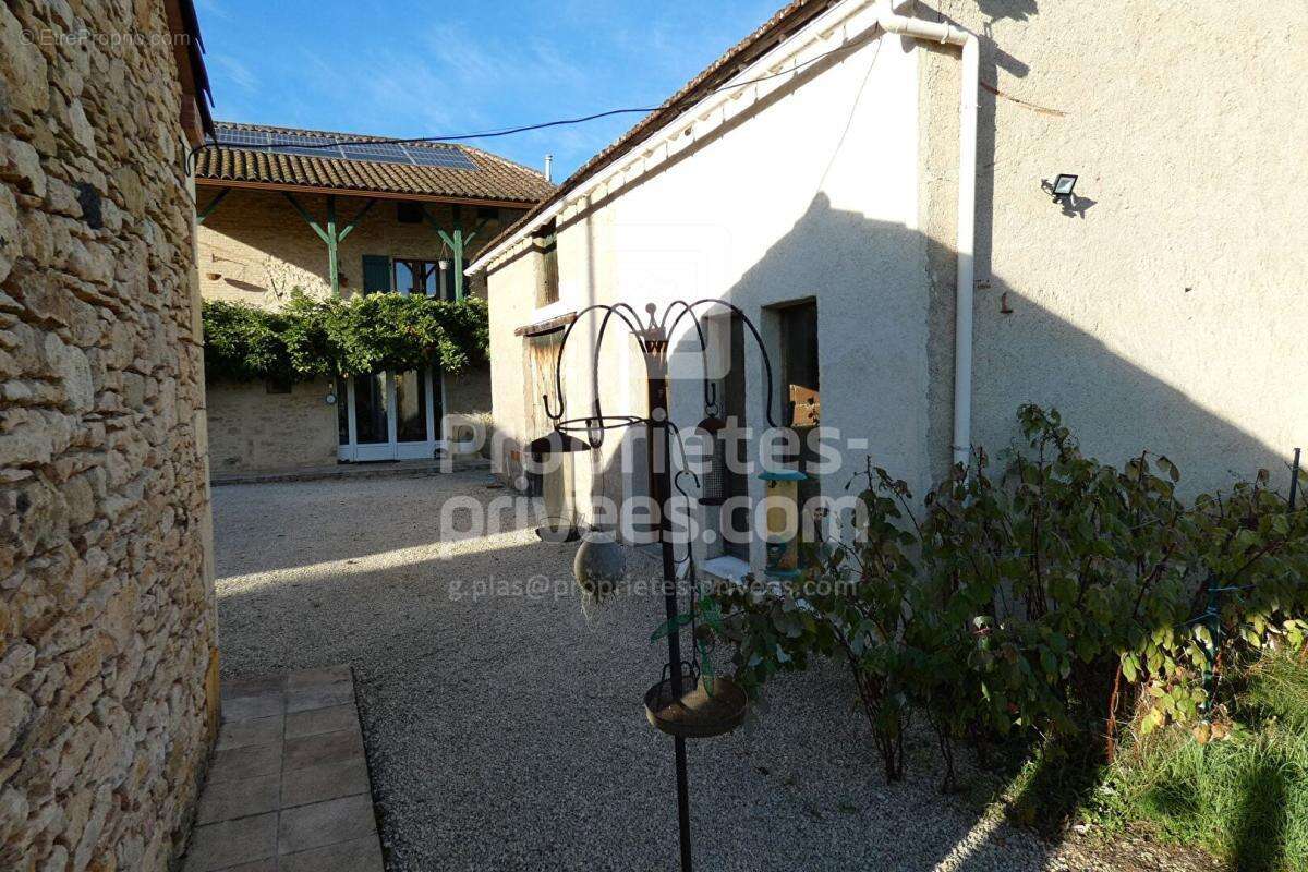 Maison à DURAVEL