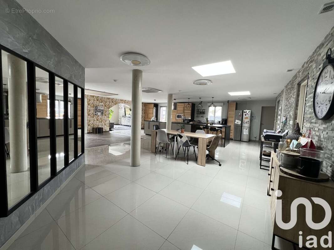 Photo 8 - Maison à MONTFORT-LE-GESNOIS