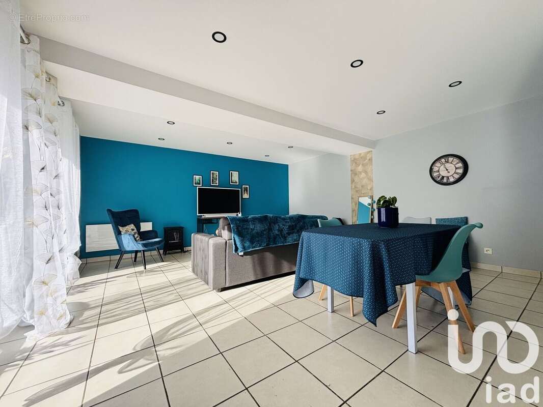 Photo 4 - Maison à ROUGE