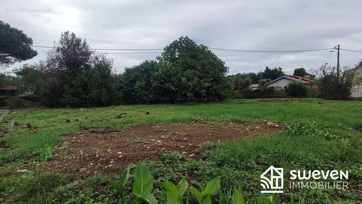 Terrain 640 m² à Berat  - photo 2