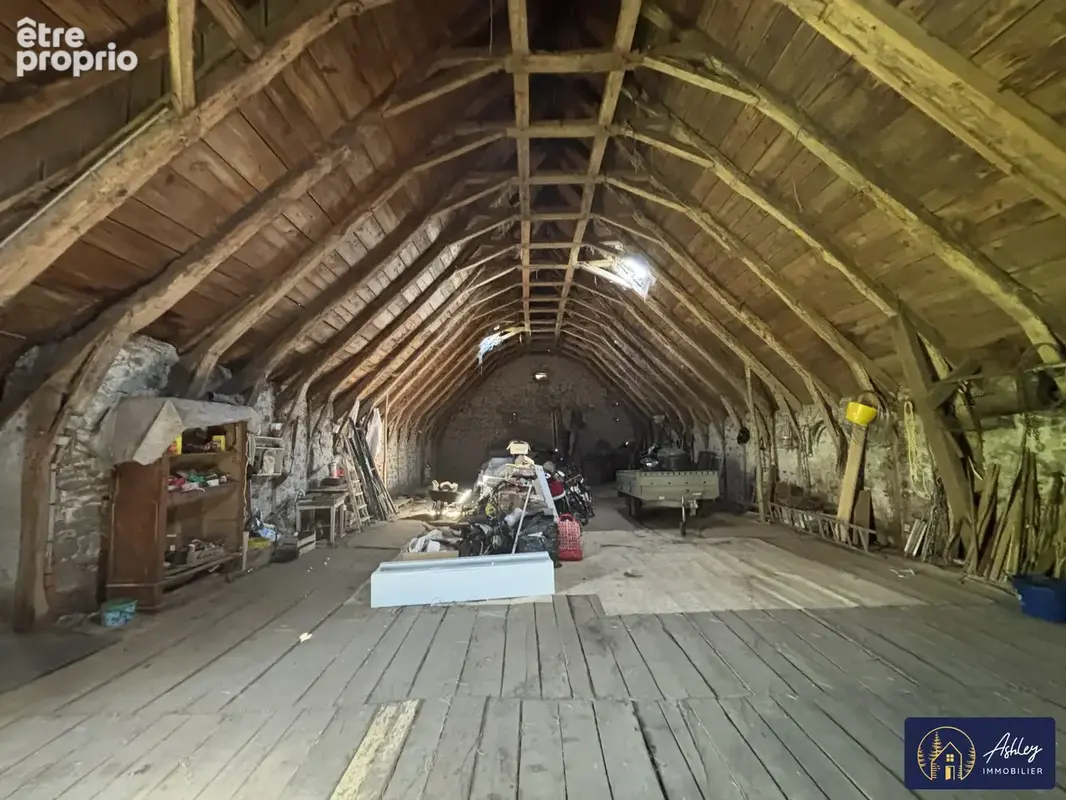 Corps de ferme à Trizac (Cantal)