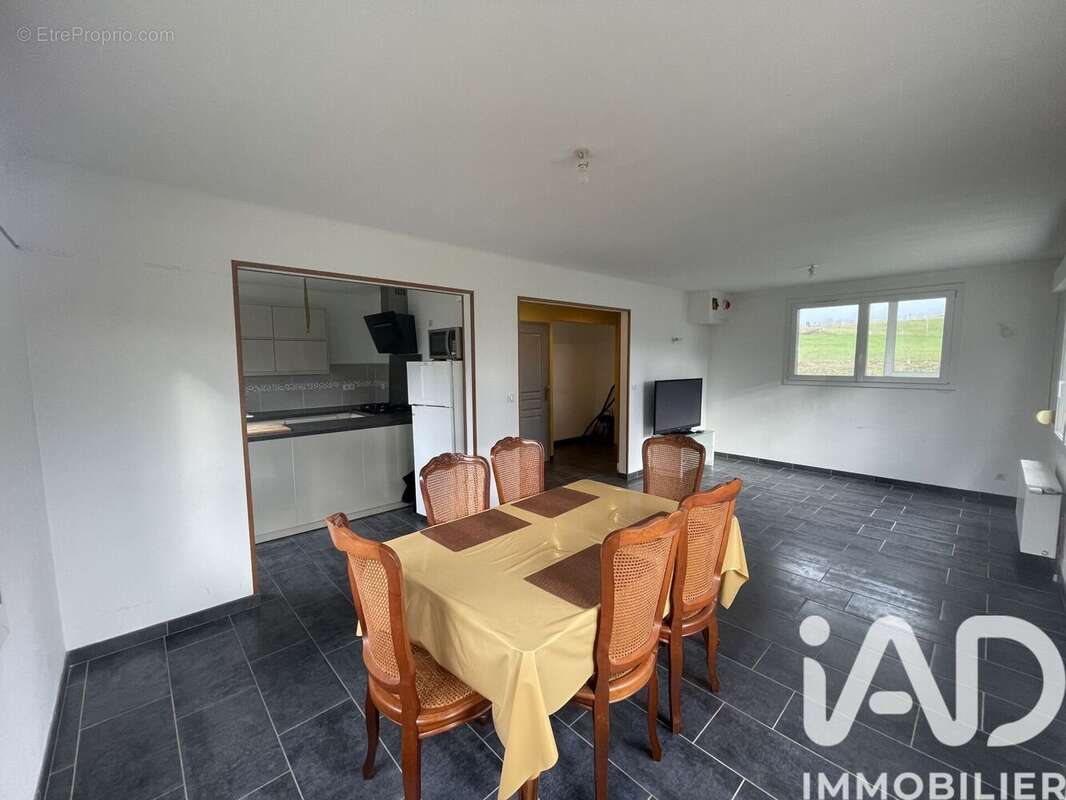 Photo 5 - Maison à DOMMARTIN-LETTREE