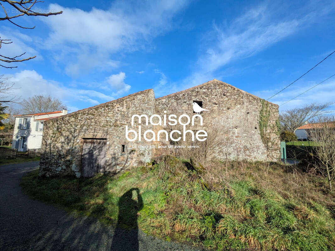 Maison à NESMY
