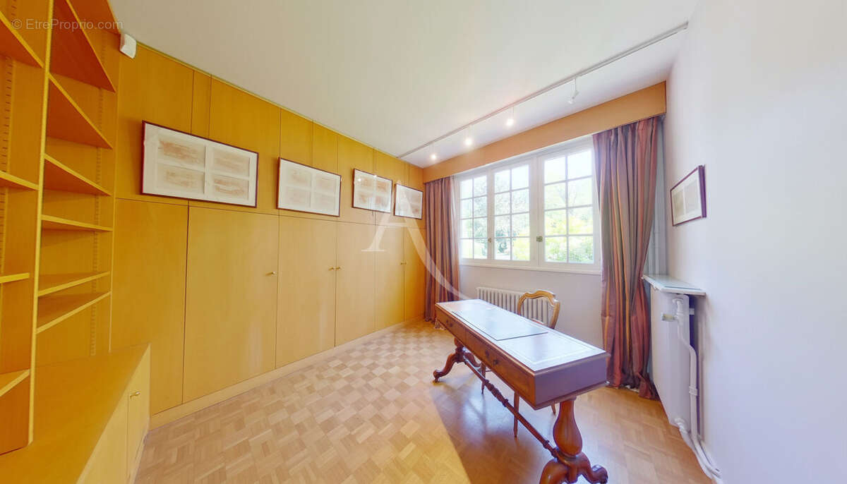 Maison à CHAMPS-SUR-MARNE