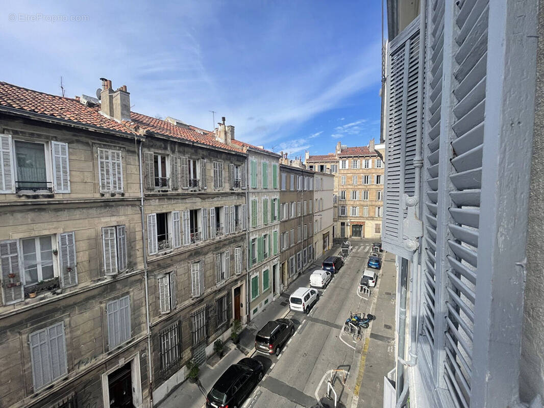 Appartement à MARSEILLE-5E