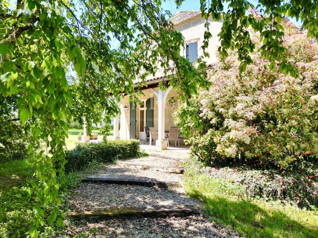 Maison à TOMBEBOEUF