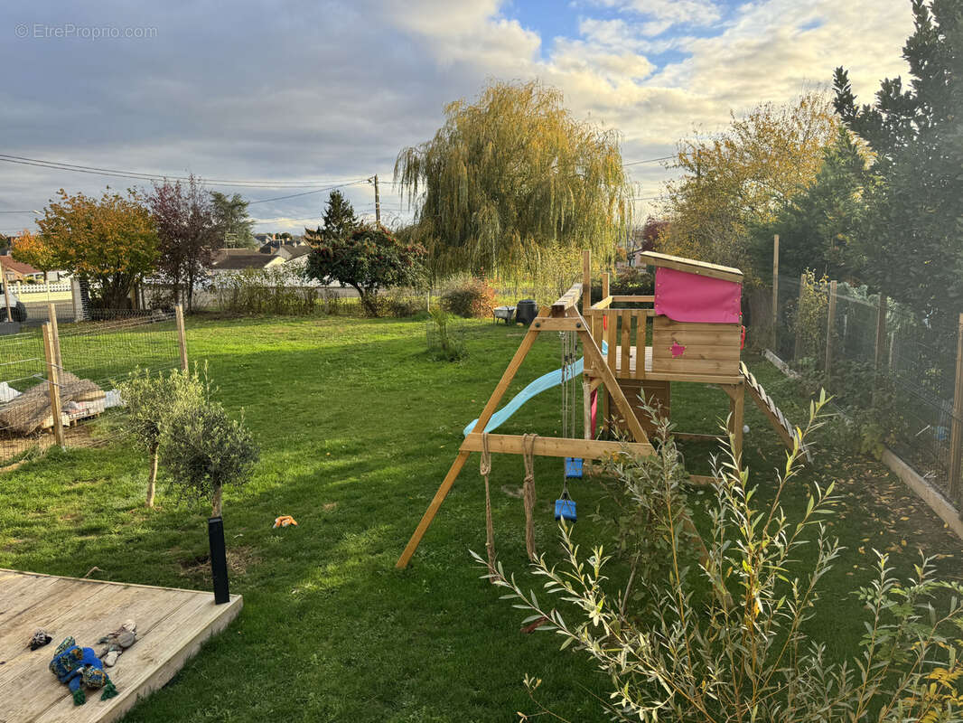 Maison à SAINT-COSME-EN-VAIRAIS