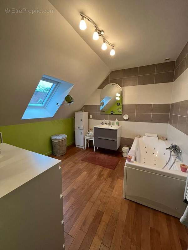 Maison à MONTIGNY-SUR-LOING