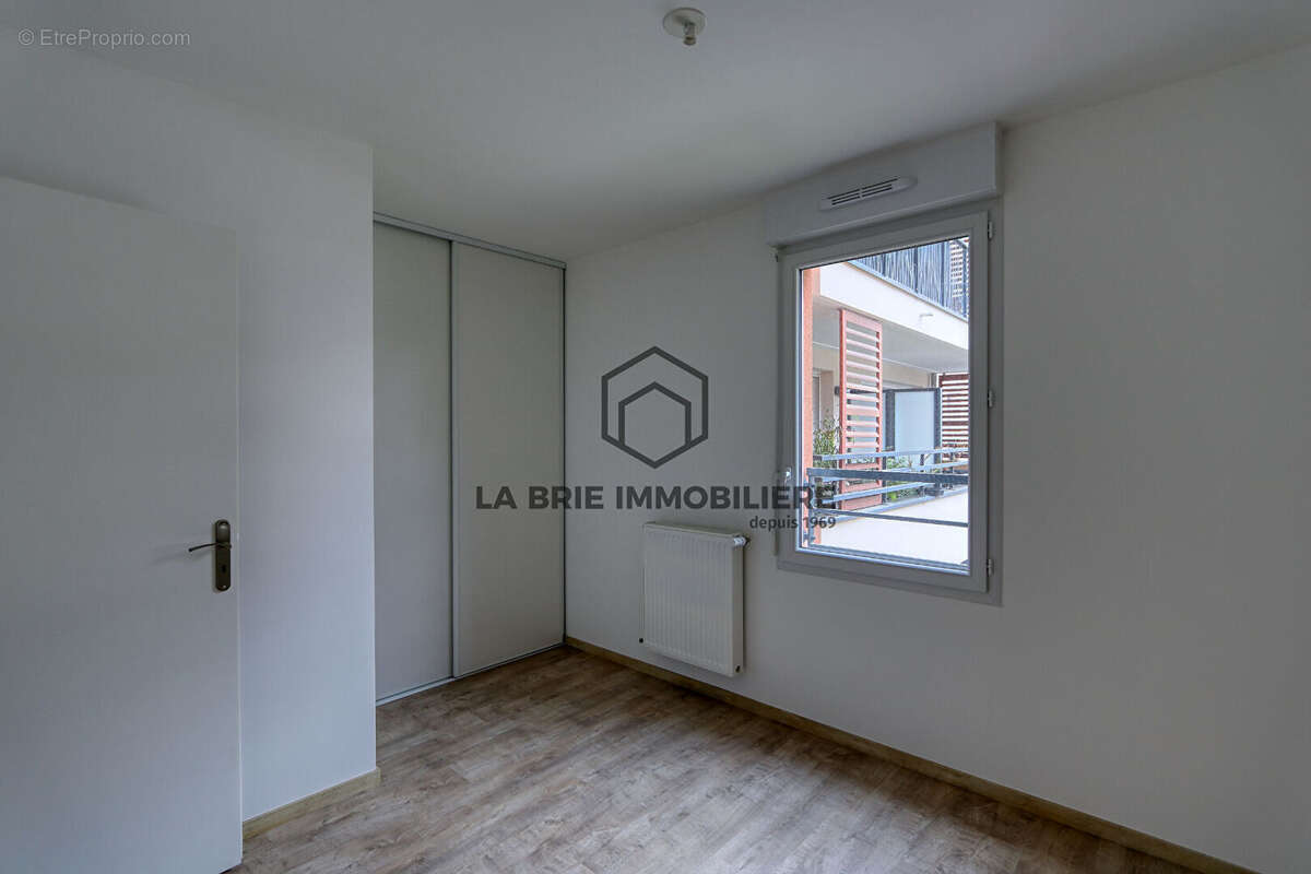 Appartement à EMERAINVILLE