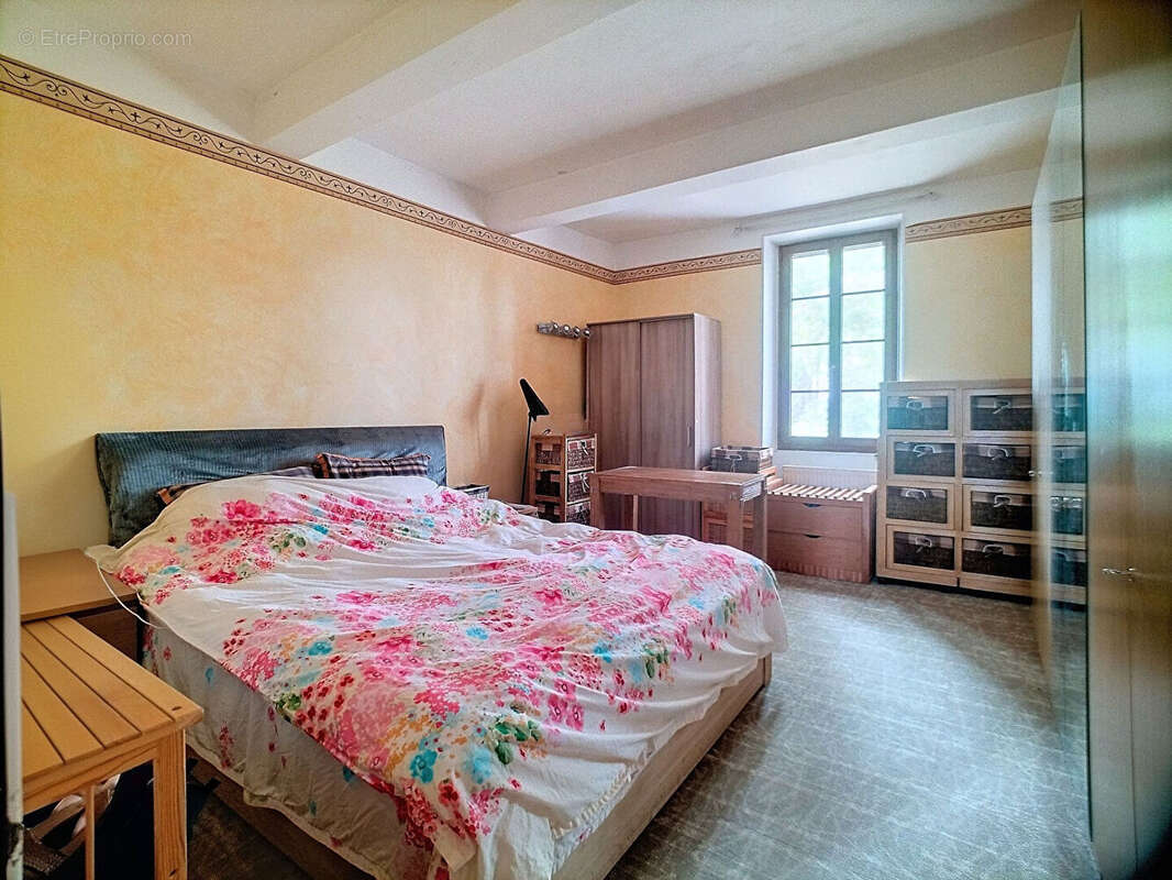 Maison à CAMARET-SUR-AIGUES