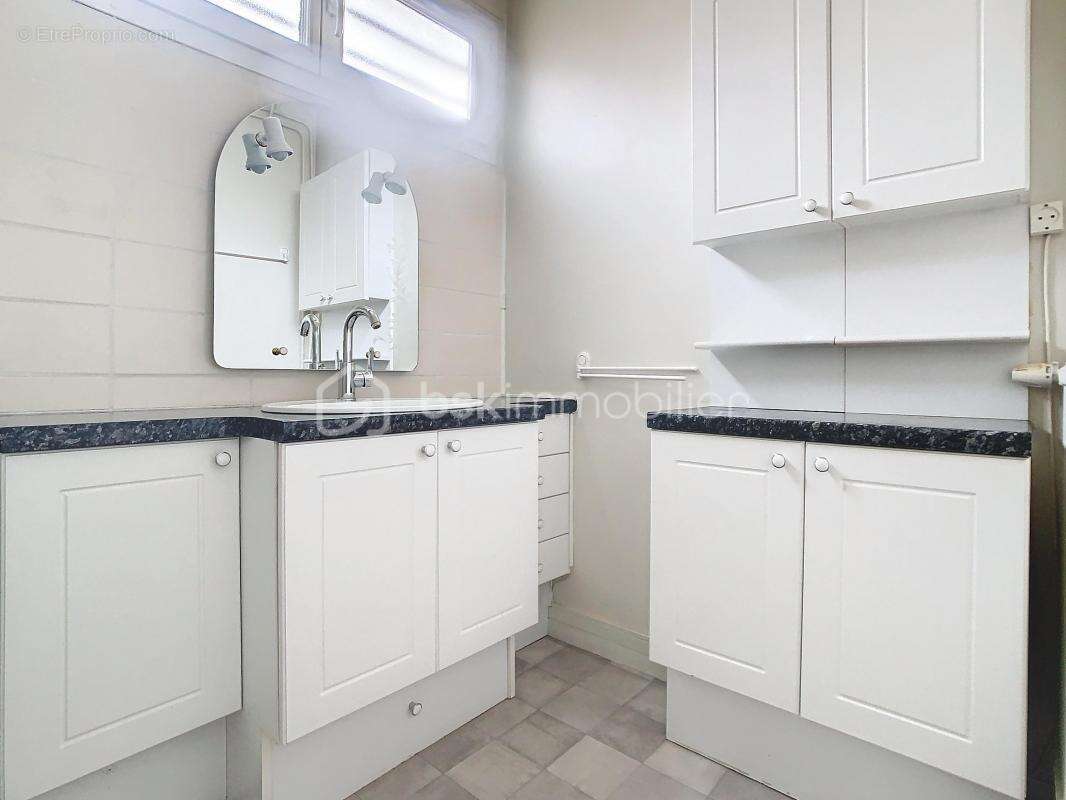 Appartement à SAINT-ETIENNE-DU-ROUVRAY