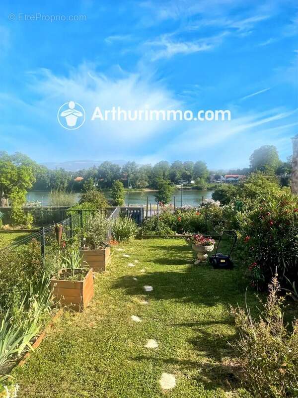 Appartement à TREVOUX