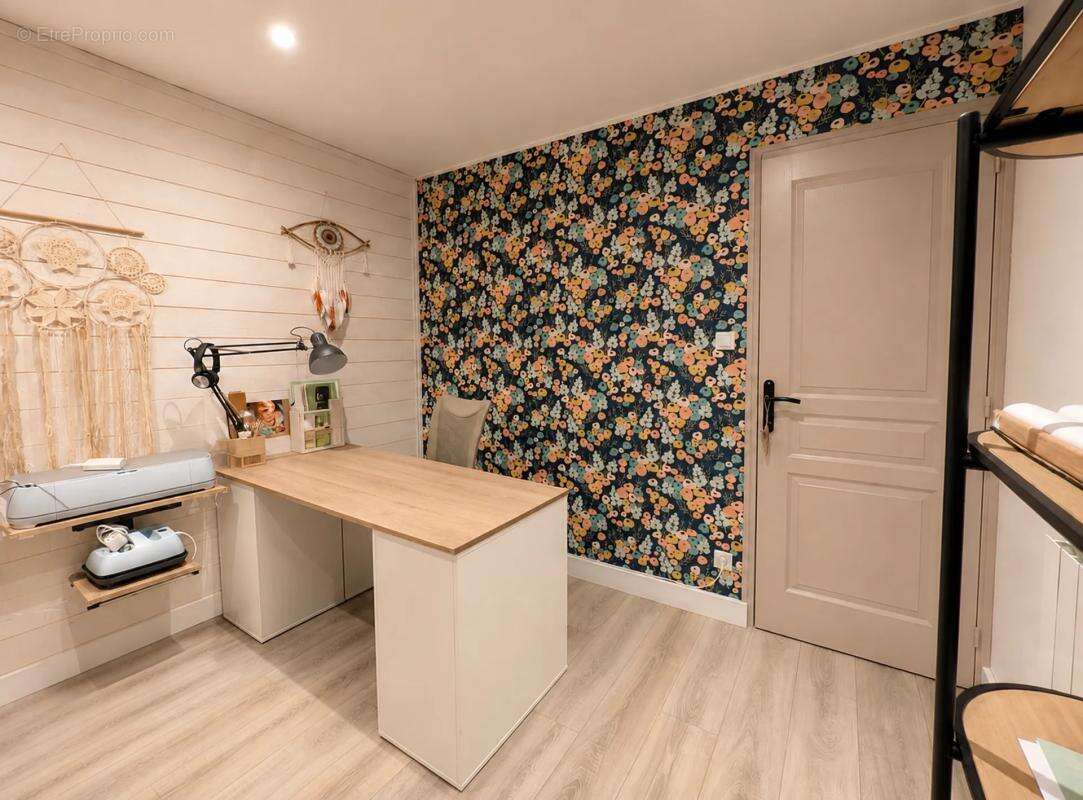 SIXT-SUR-AFF – Maison de plain-pied 3 chambres bureau - grand garage indépendant - photo 9