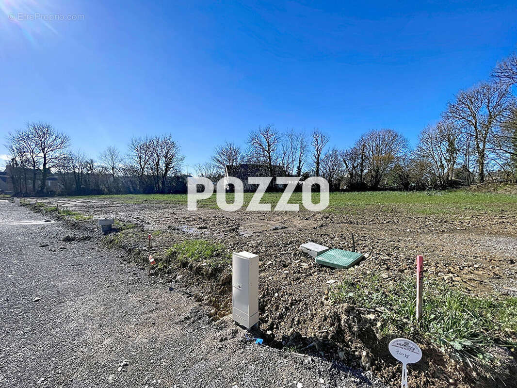 Terrain à VILLERS-BOCAGE