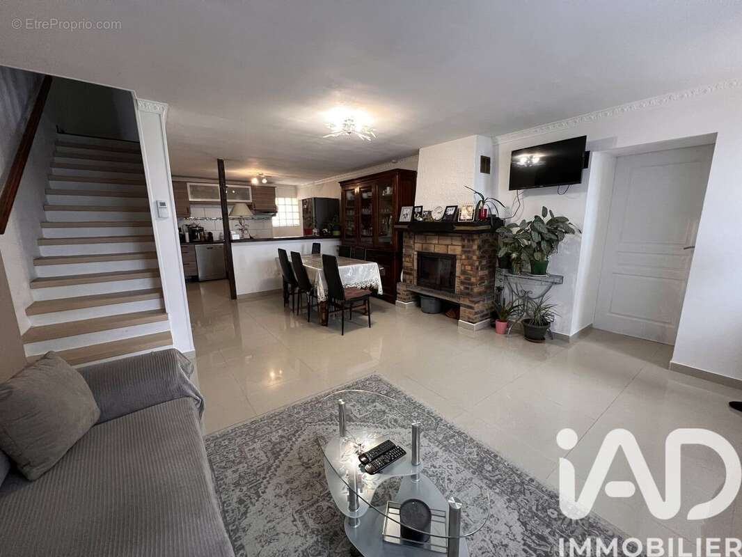 Photo 3 - Maison à LA FERTE-SOUS-JOUARRE