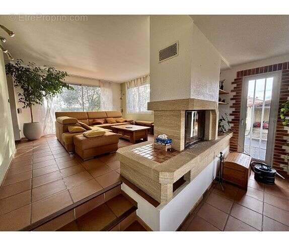 Maison à FONTENILLES