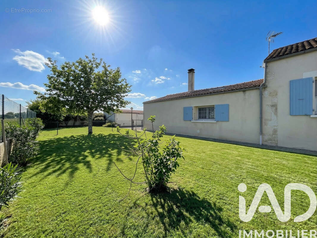 Photo 2 - Maison à AIGREFEUILLE-D'AUNIS