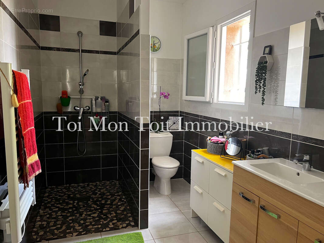 Maison à VIC-LE-FESQ