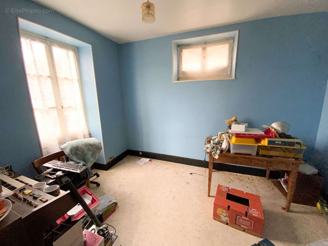 Maison à SAINT-SERNIN-DU-BOIS