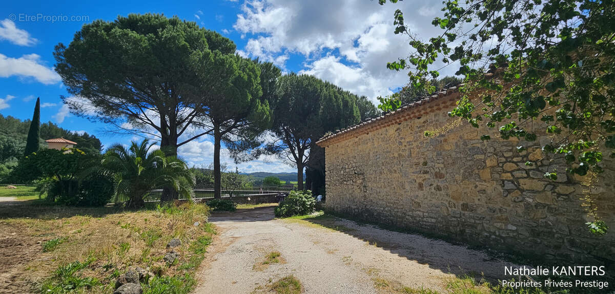 Maison à SOLLIES-PONT