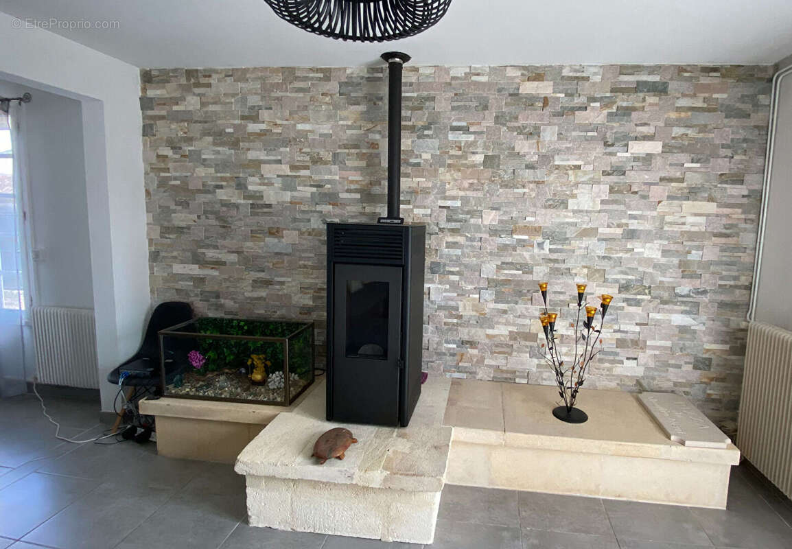 Maison à MOULIN-NEUF